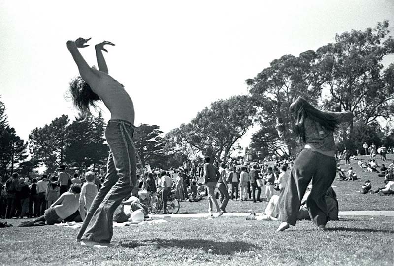 25 Pictures That Show Just How Far Out The Hippies Really Were