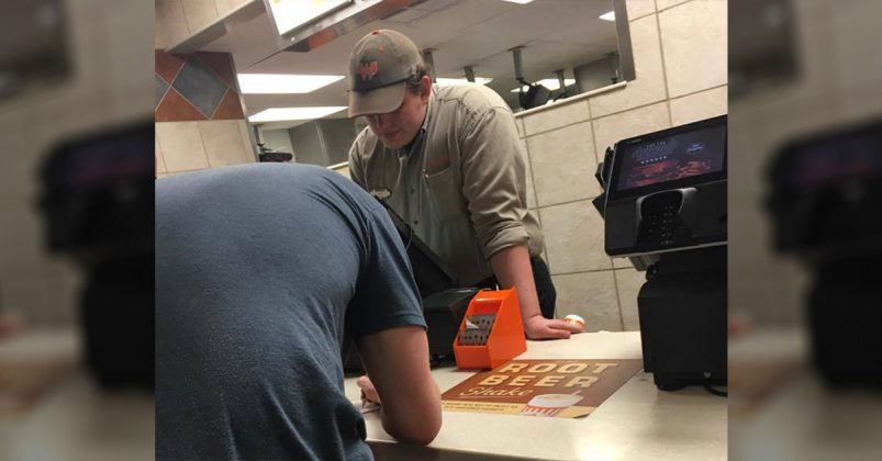 A Line Of Hungry Customers Were Kind And Patient For A Deaf Cashier ...