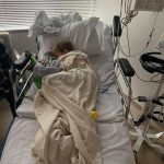 6-Yr-Old Boy’s Entire School Applauds Him Upon Returning To School After Beating Cancer 3