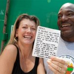 Kind City Worker Goes Through Mountain Of Trash To Find And Return Lady’s Accidentally Thrown Out Wedding Ring 3