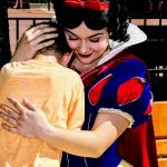 Kind Snow White Noticed Nonverbal Boy With Autism Crying; Gave Him A Hug And Walked With Him Around Epcot 3